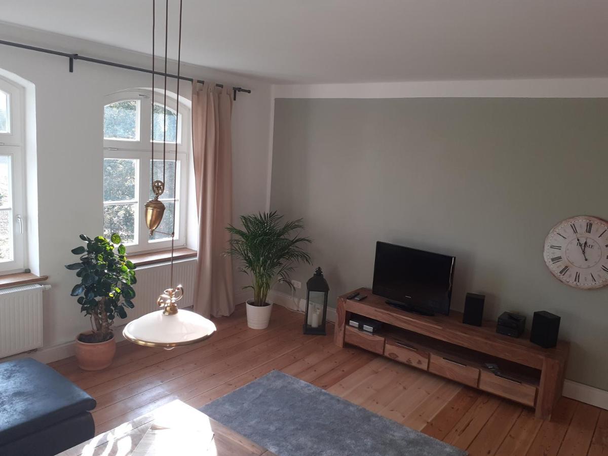 Ferienwohnung Ehemalige Revierfoersterei "Uns Luett" Kuhstorf エクステリア 写真
